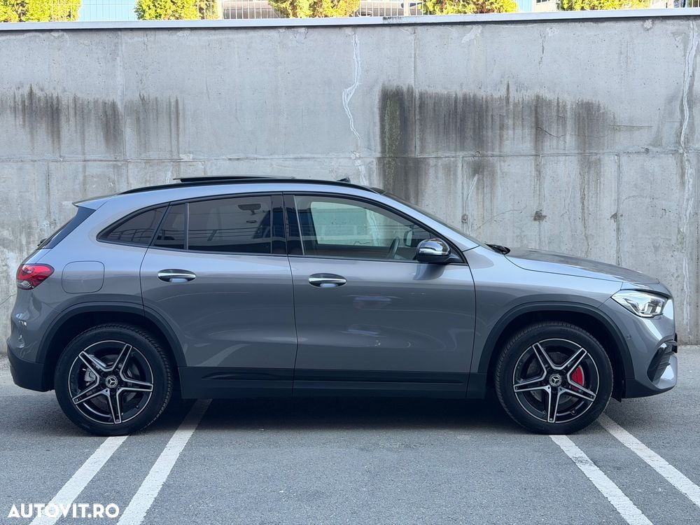 Mercedes-Benz GLA - 12