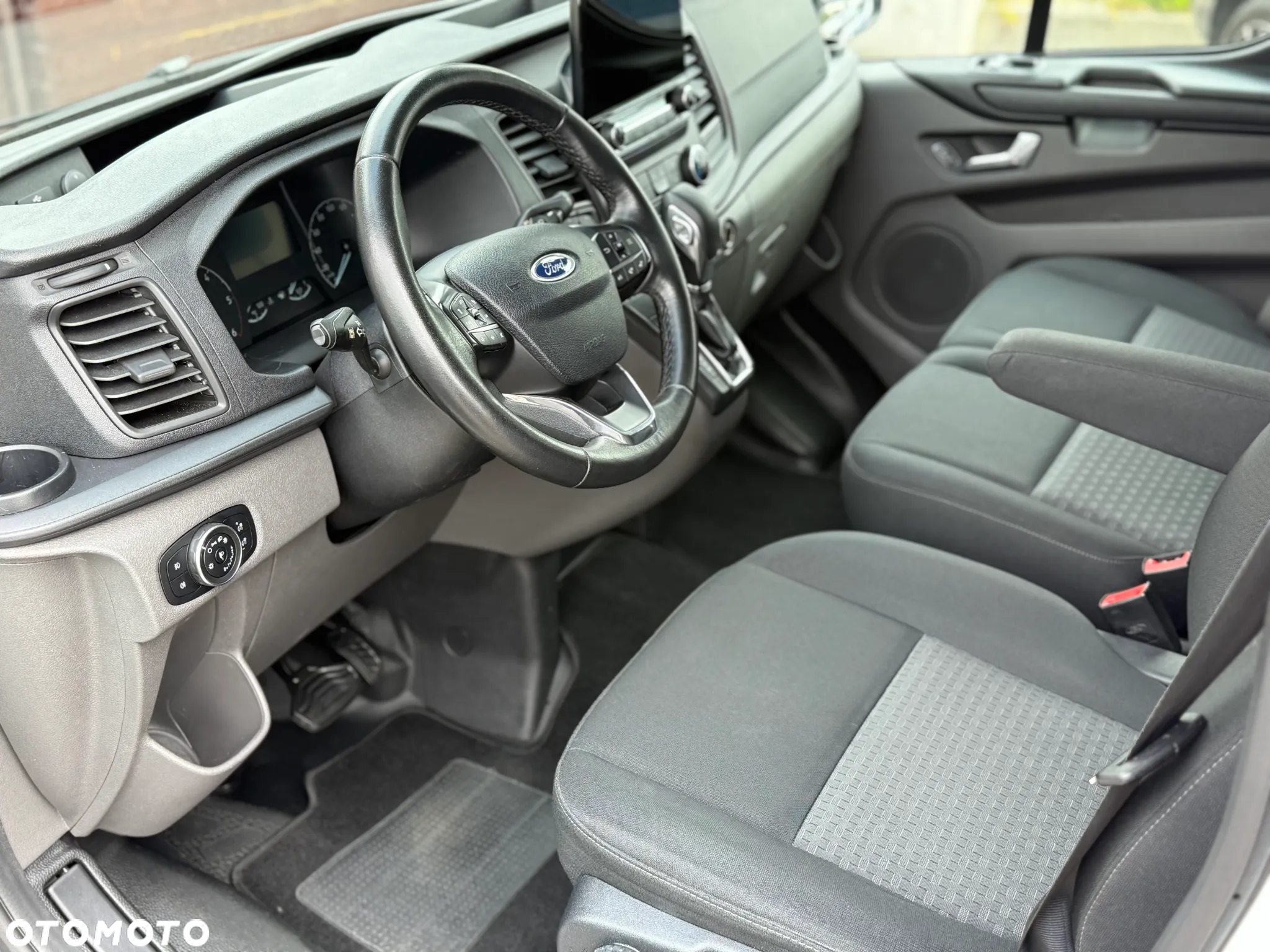 Ford Transit Custom 340 L2H2 VA Autm Nugget Plus - 23