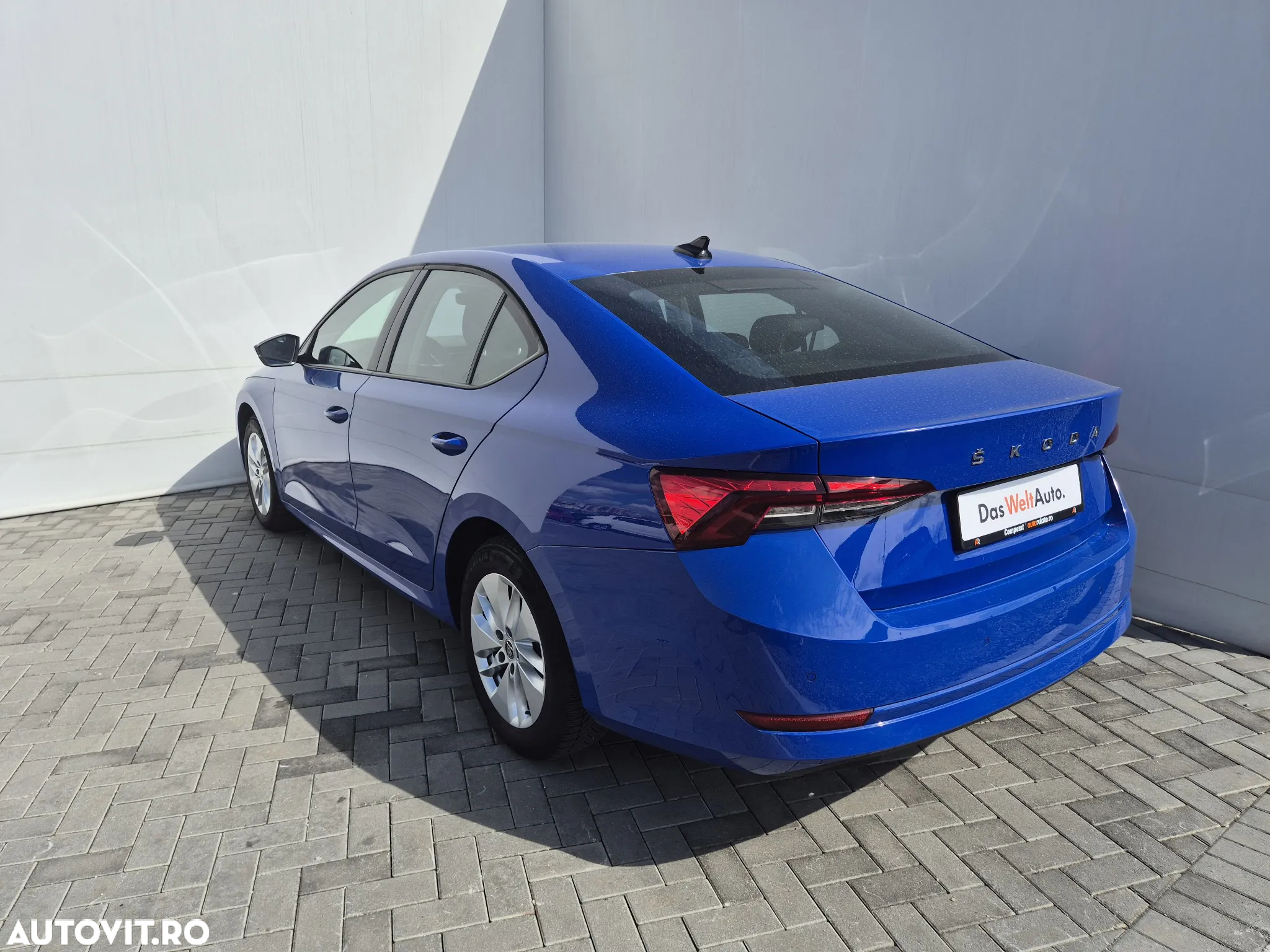 Skoda Octavia 2.0 TDI DSG Ambition - 3