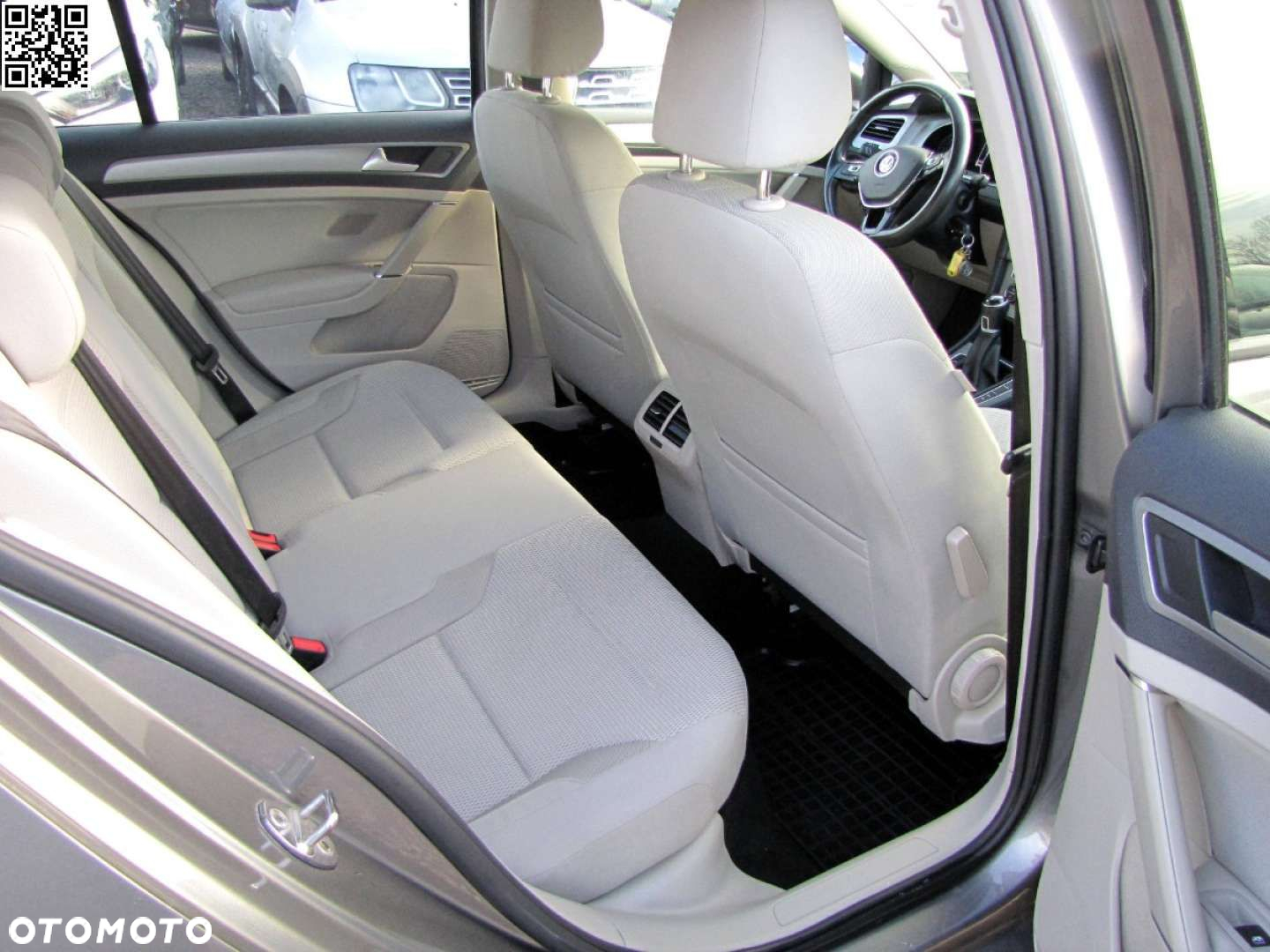 Volkswagen Golf - 20