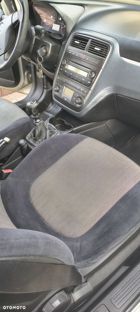 Fiat Grande Punto - 11