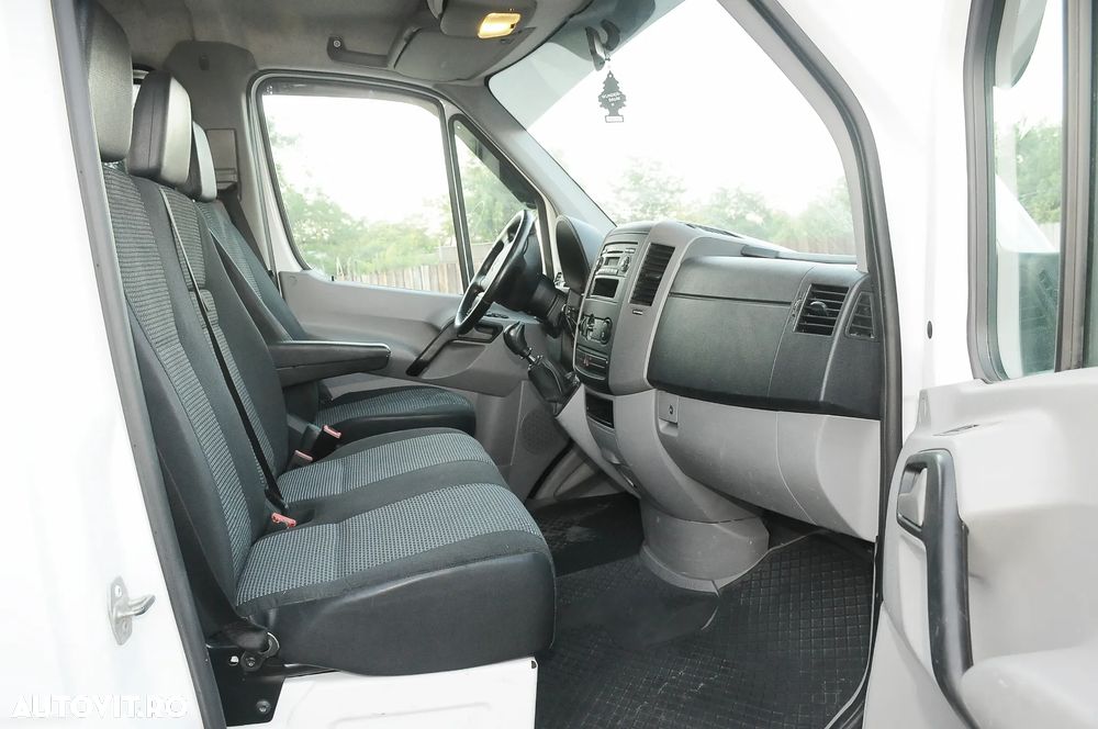 Mercedes-Benz Sprinter - 9