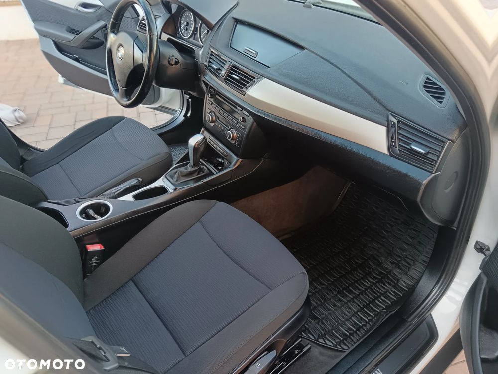 BMW X1 sDrive18i - 10