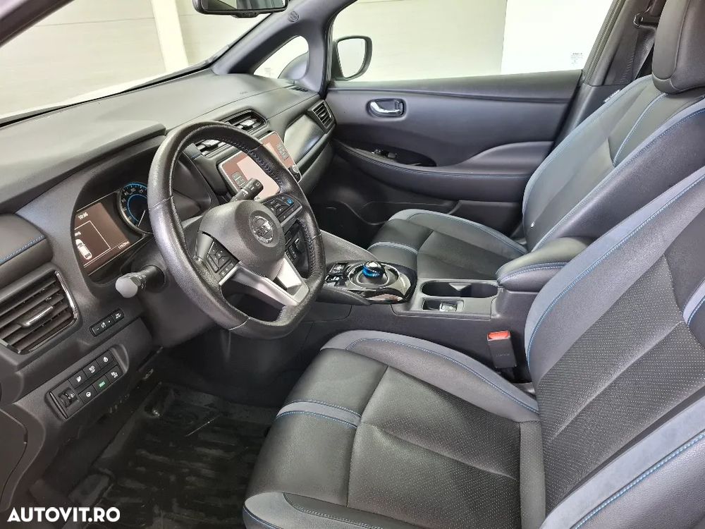 Nissan LEAF Tekna - 15