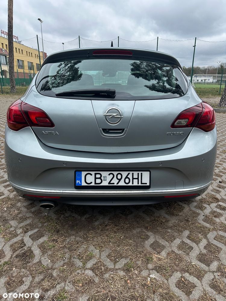 Opel Astra 1.4 T Cosmo - 4