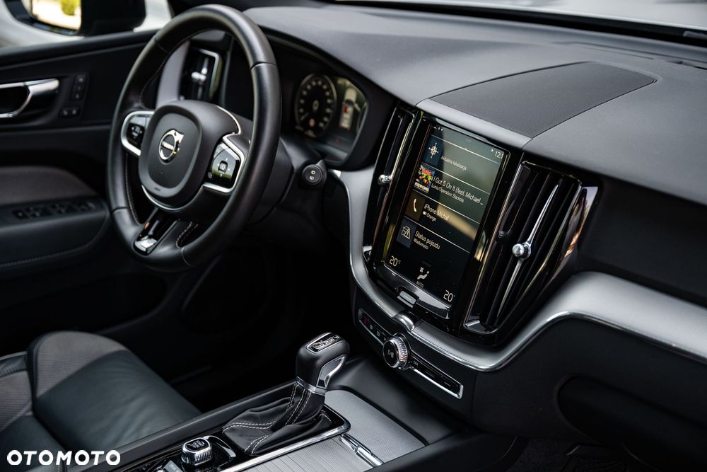 Volvo XC 60 D4 SCR R-Design - 15