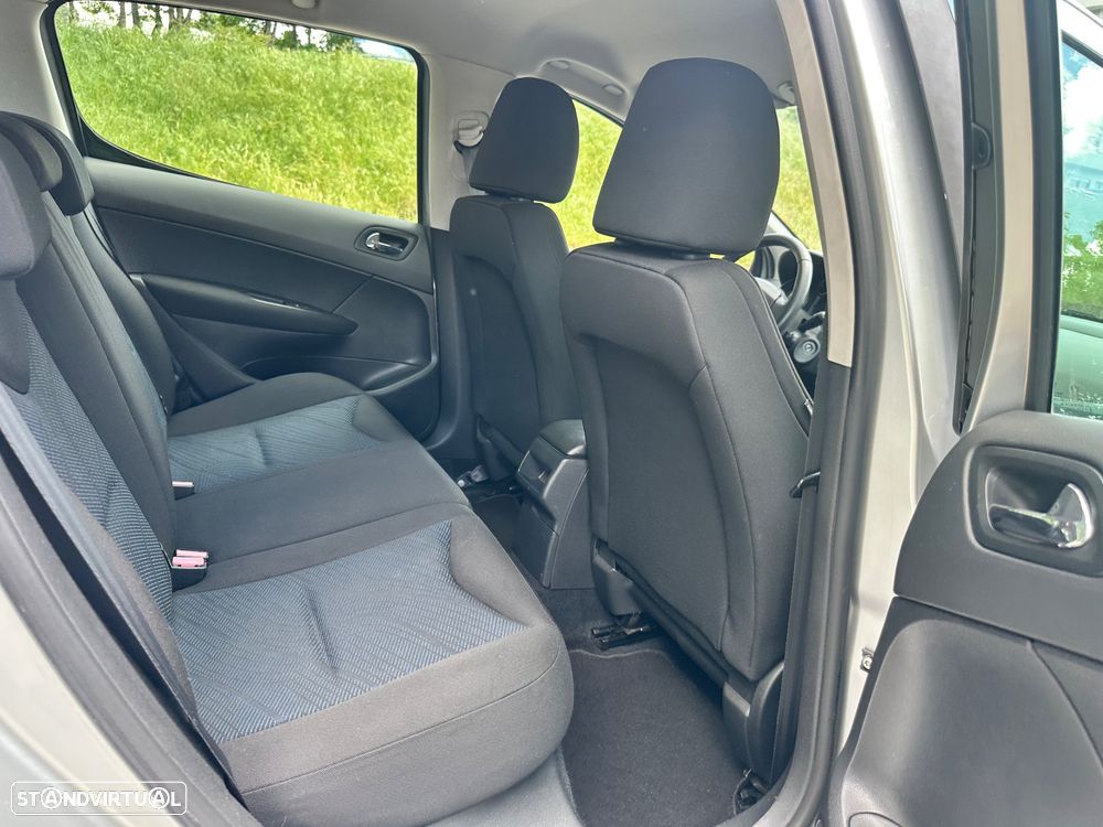 Peugeot 308 1.6 HDi Sport CVM6 - 29