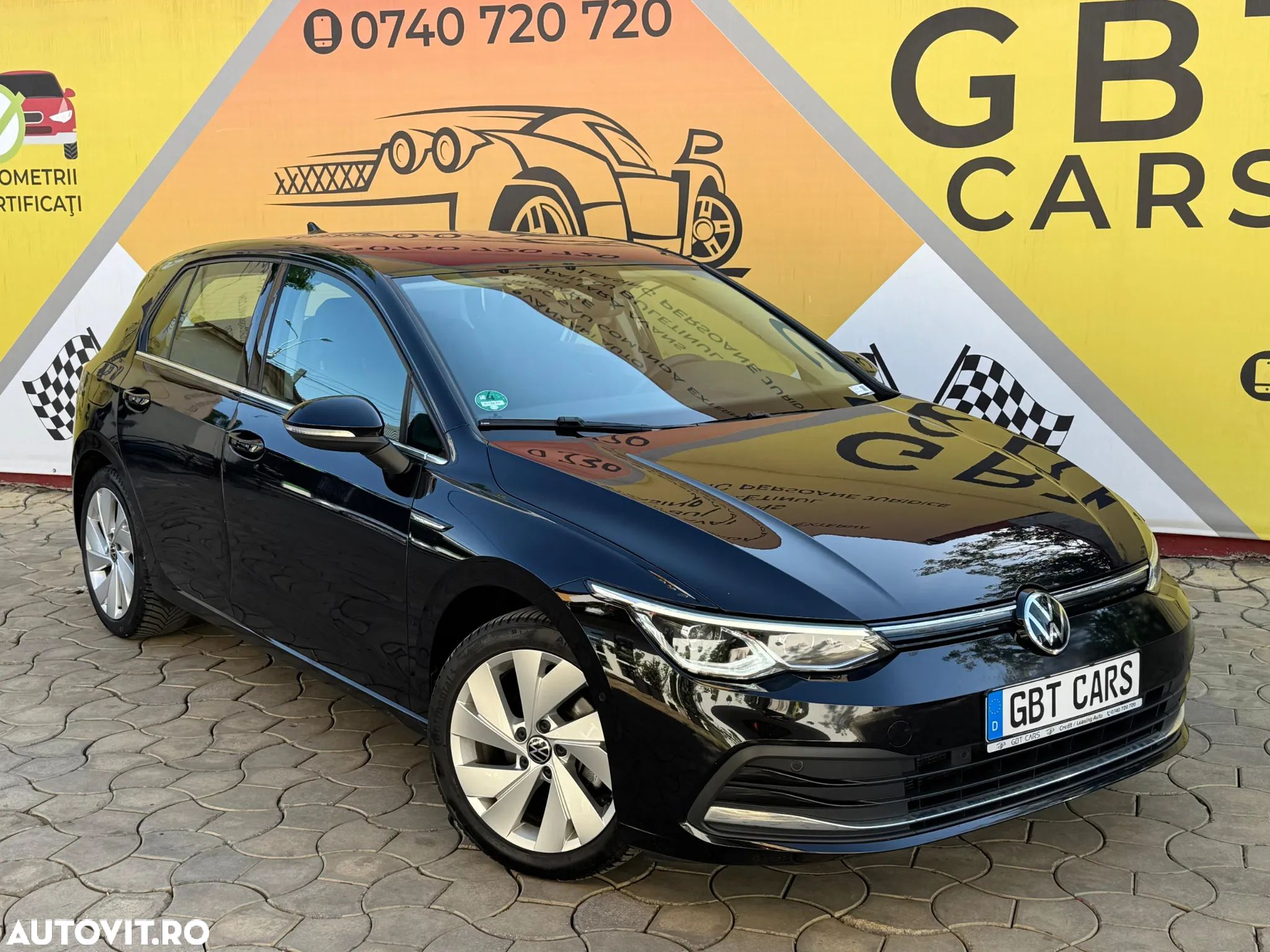 Volkswagen Golf - 1