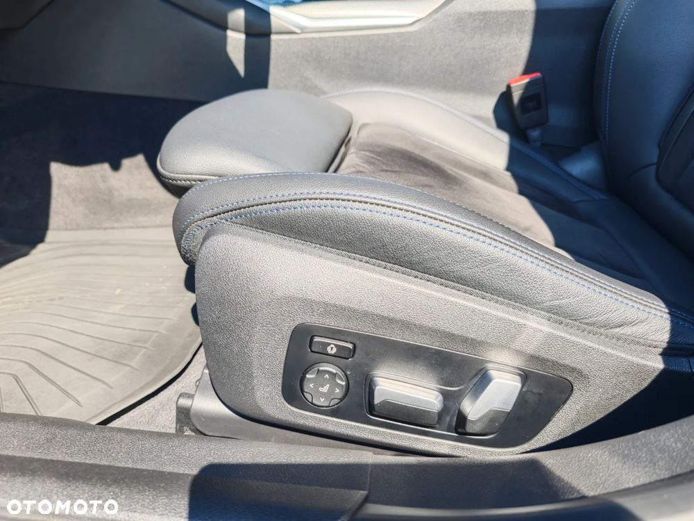 BMW Seria 3 320d xDrive mHEV M Sport sport - 12