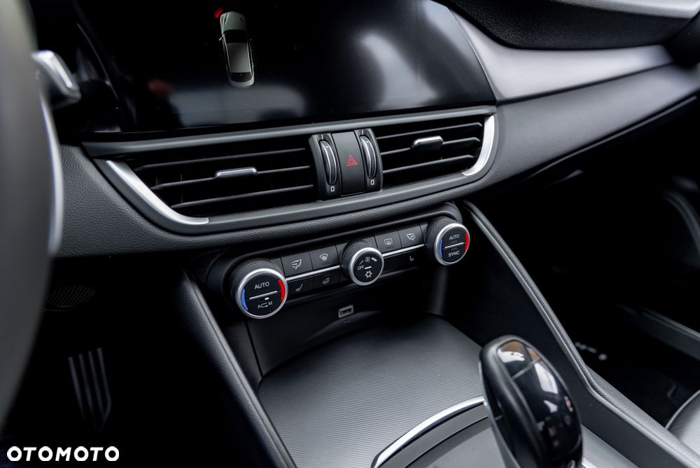 Alfa Romeo Giulia 2.0 Turbo Veloce Q4 - 29