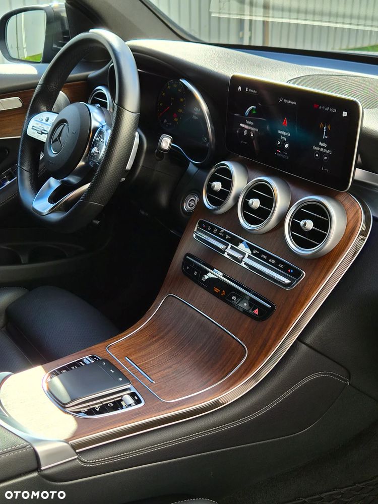 Mercedes-Benz GLC - 36
