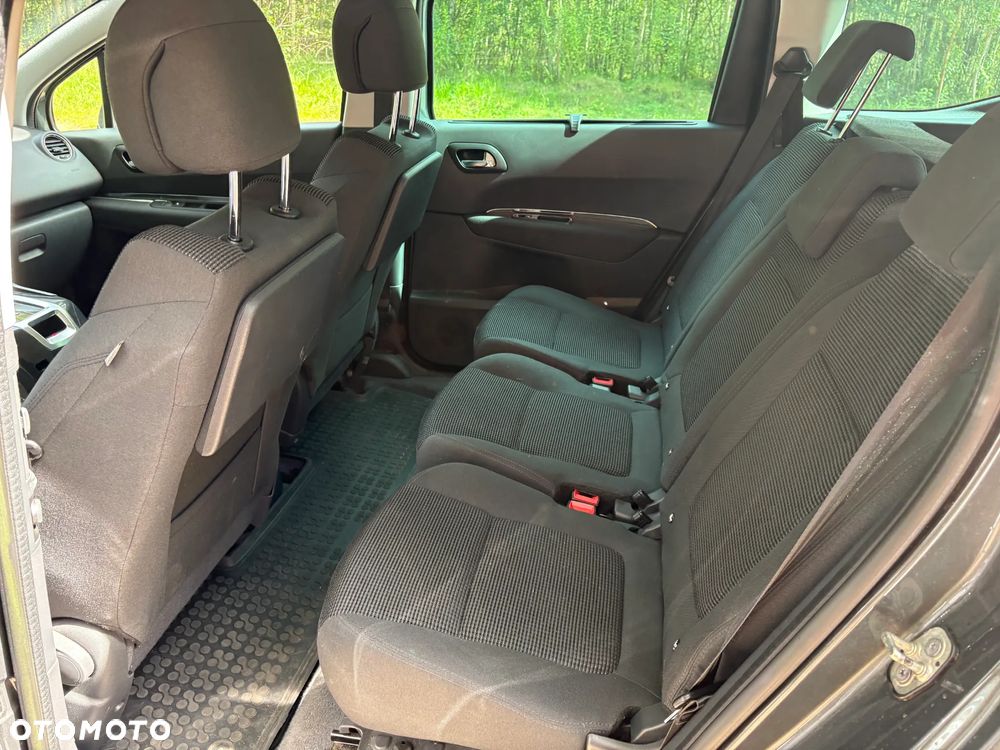 Peugeot 5008 - 15
