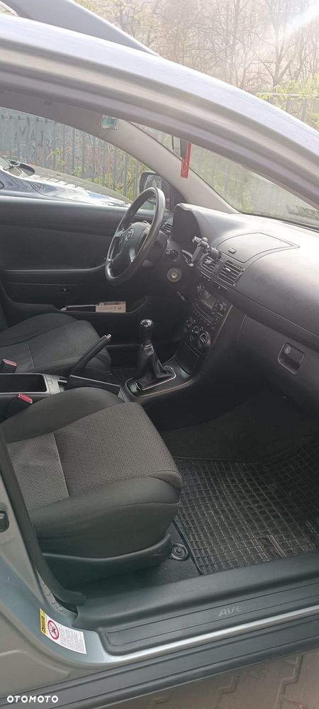 Toyota Avensis 1.8 VVT-i Sol - 6