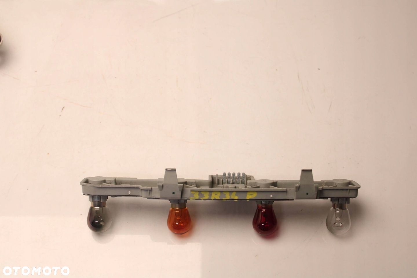 WKŁAD LAMPY GNIAZDO ŻARÓWEK PRAWY TYŁ OPEL ZAFIRA B LIFT 2008R- - 2