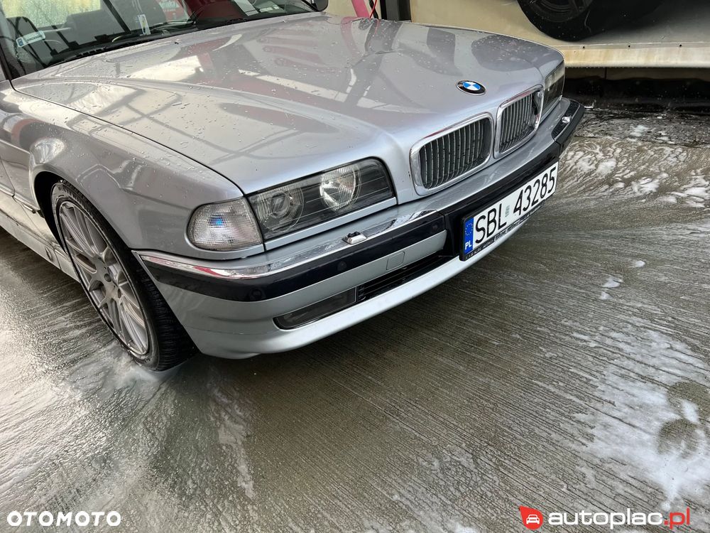 BMW Seria 7 740i - 3