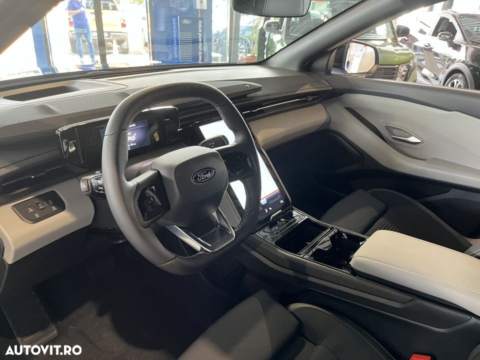 Ford Explorer - 24