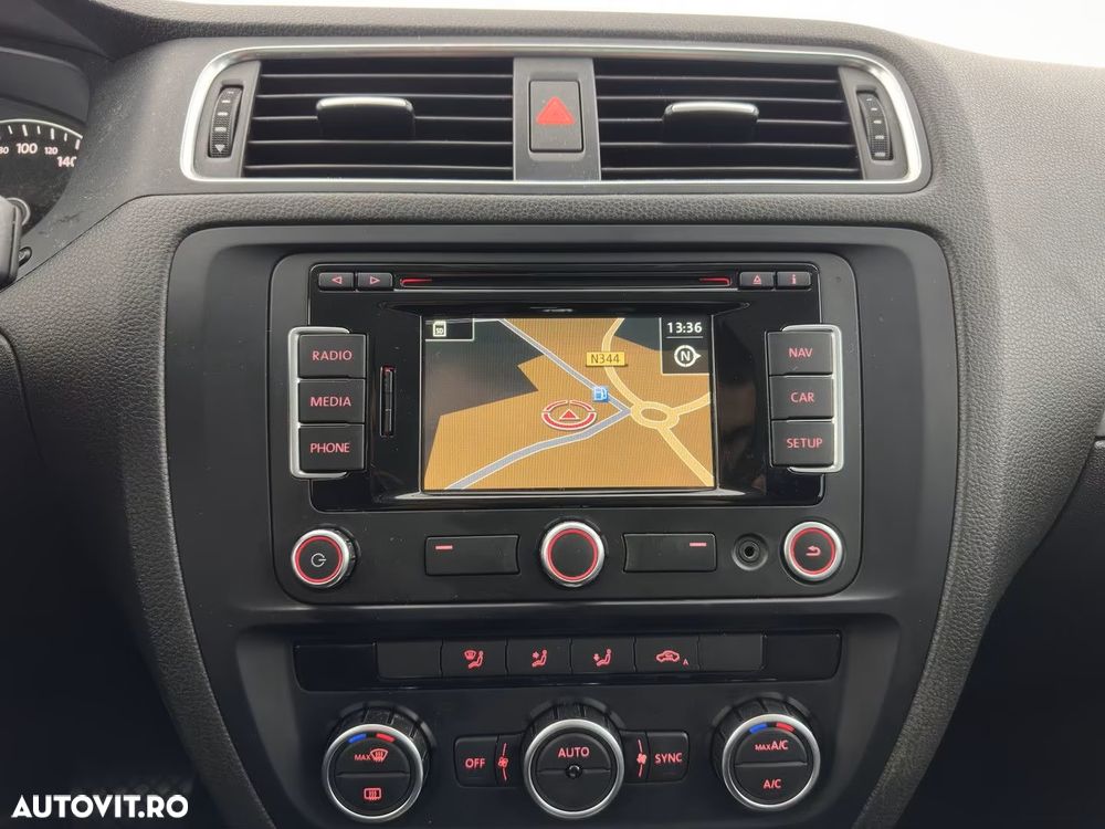 Volkswagen Jetta 1.4 DSG Comfortline - 9