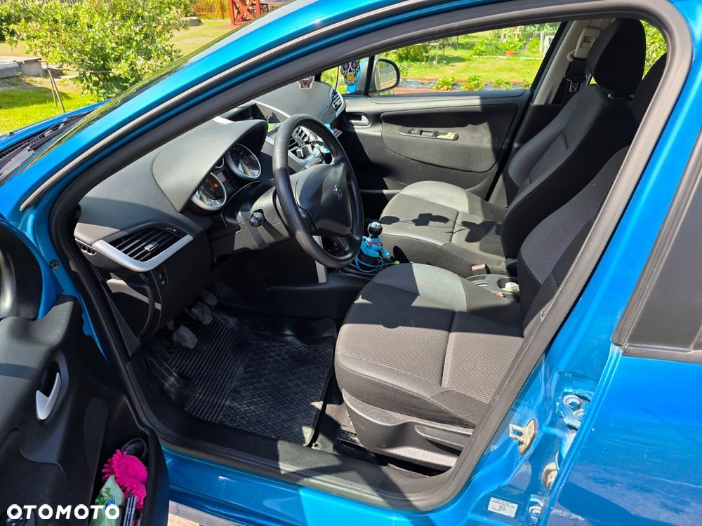 Peugeot 207 - 9