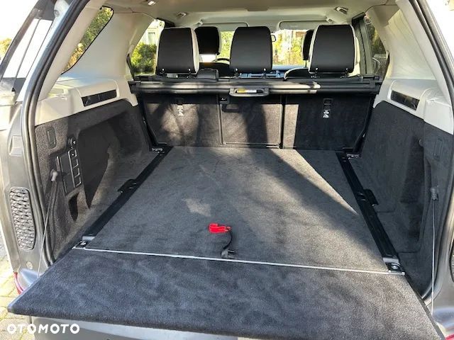 Land Rover Discovery - 32