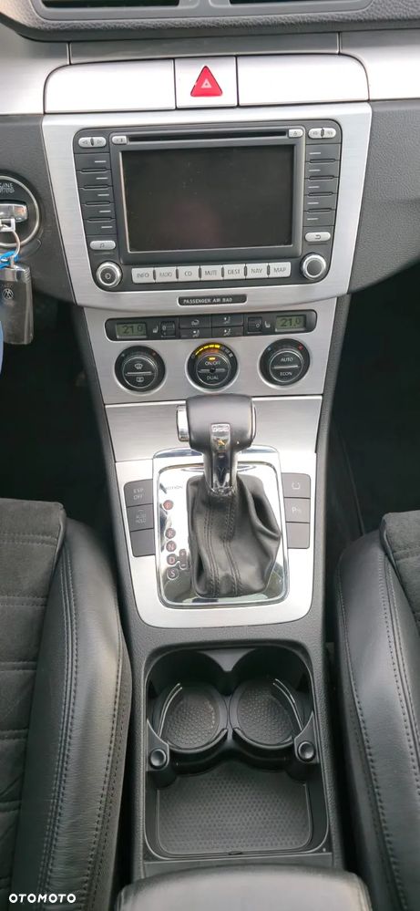 Volkswagen Passat Variant 3.2 V6 FSI 4Motion DSG Highline - 16