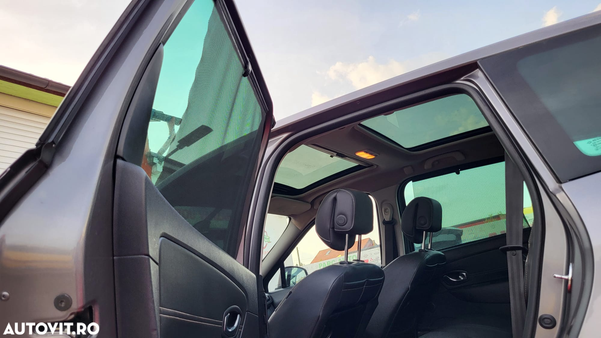 Renault Grand Scenic dCi 130 FAP Start & Stop Luxe - 12