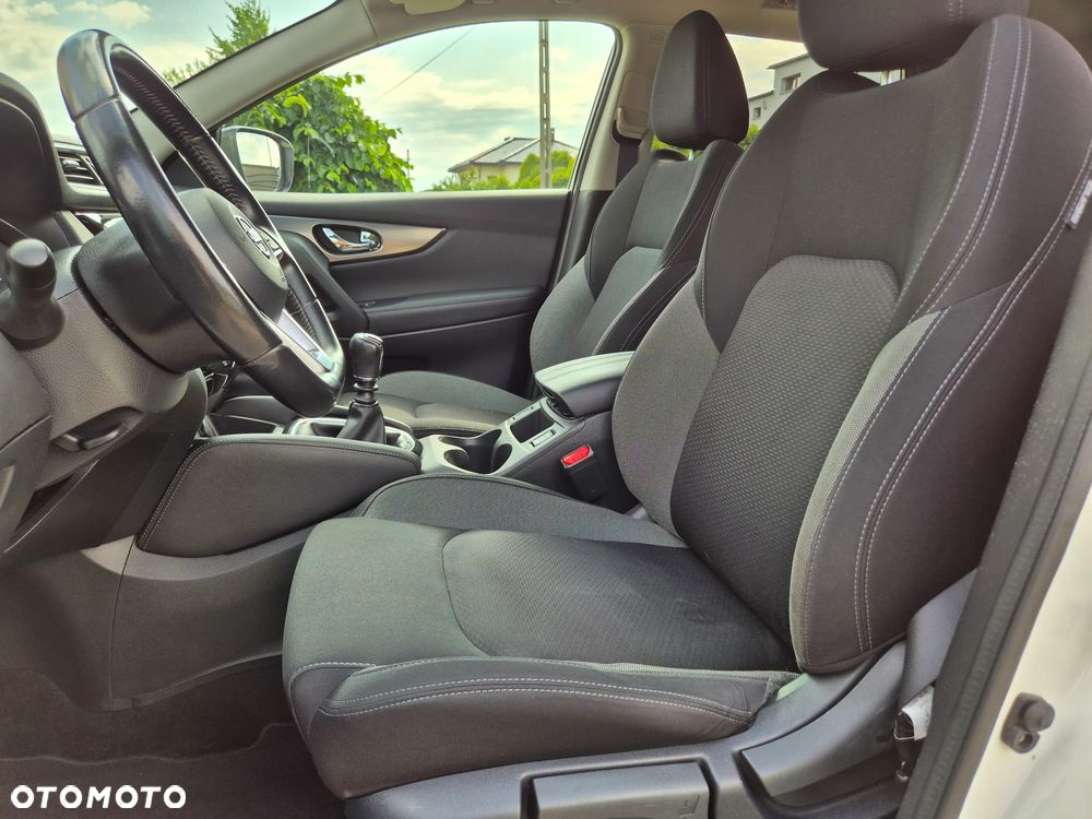 Nissan Qashqai 1.3 DIG-T N-Connecta - 8