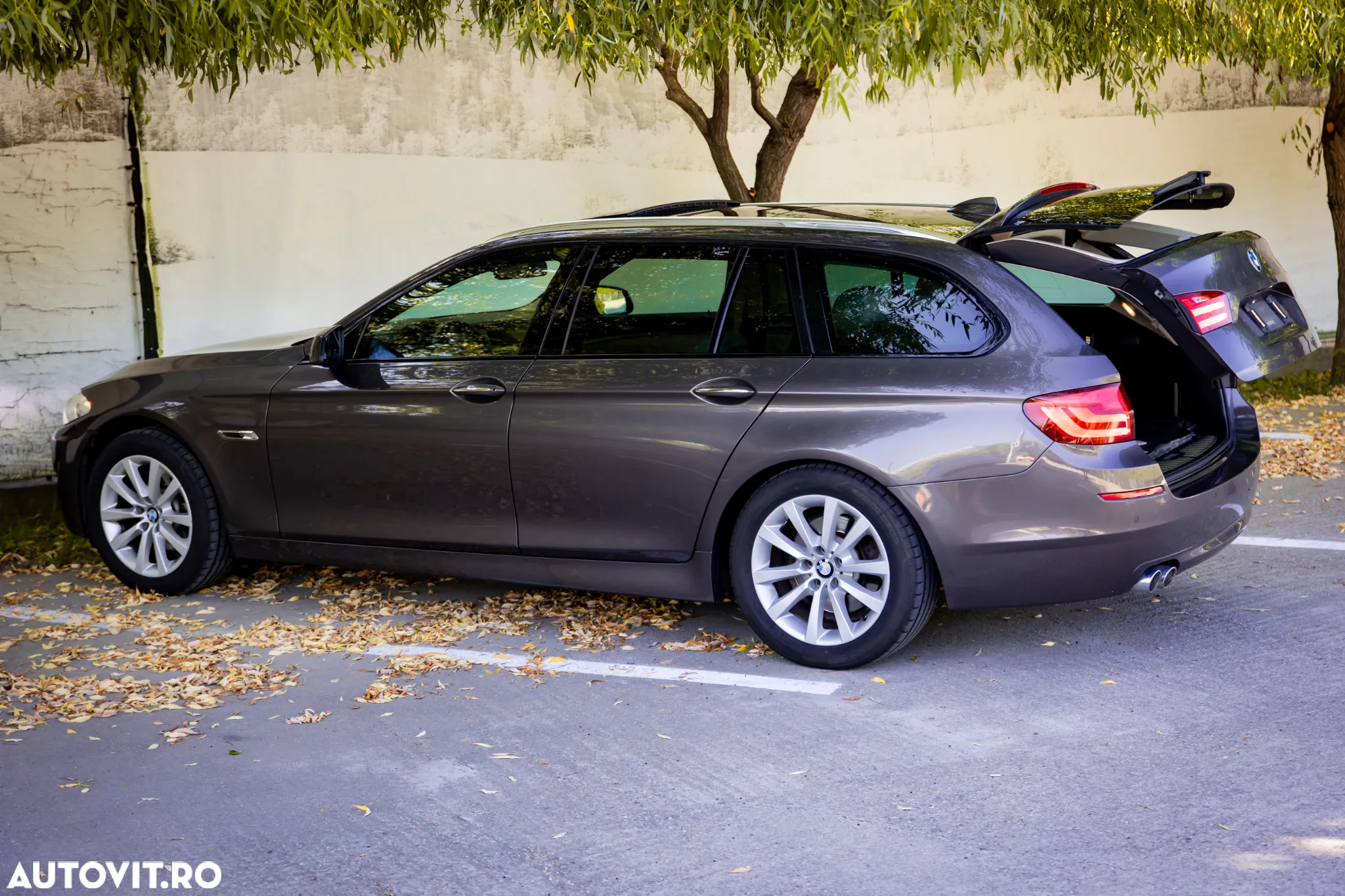 BMW Seria 5 520d Gran Turismo - 12