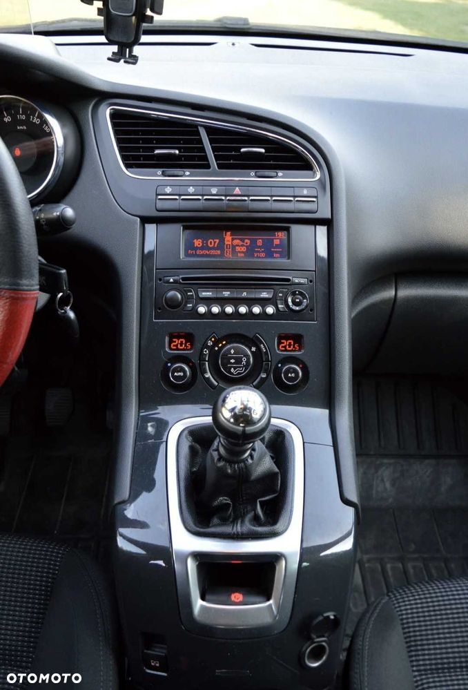 Peugeot 5008 - 6