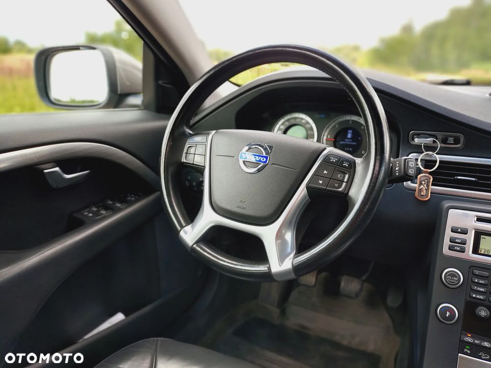 Volvo XC 70 D5 AWD Momentum - 31