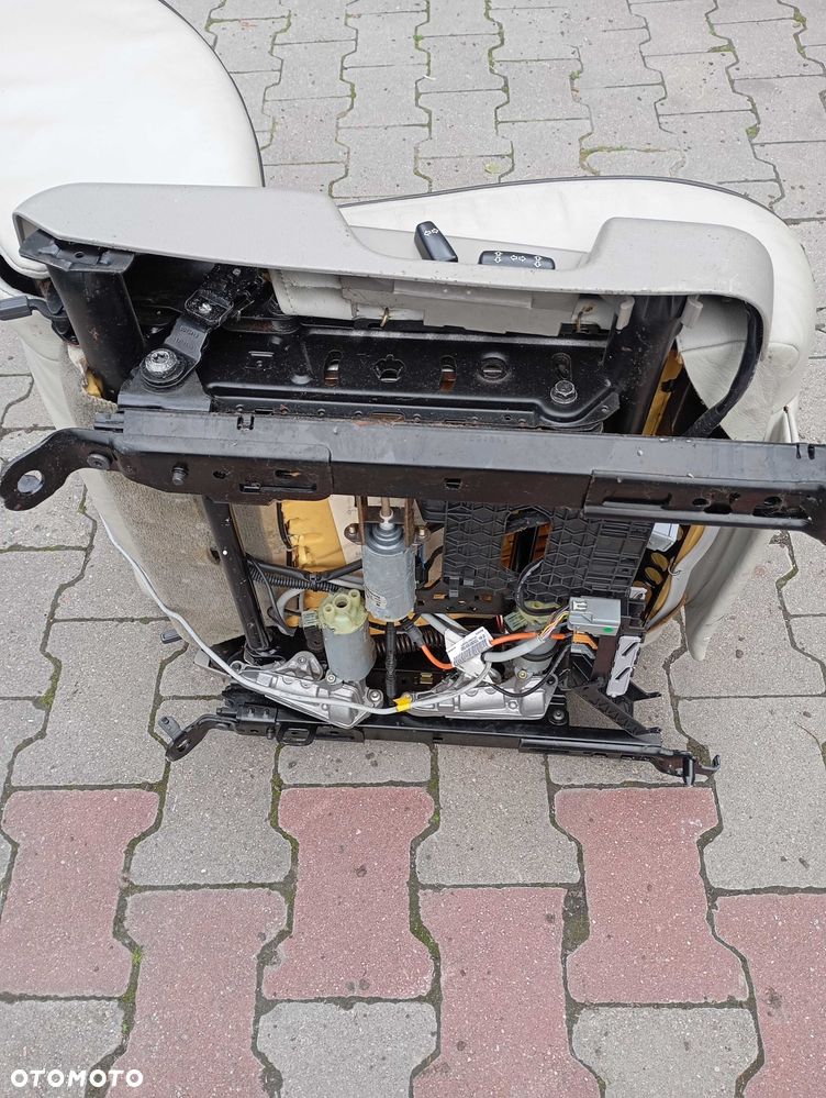 VOLVO XC90 Fotel Przód Prawy Przedni Tapicerka Skóra Jasna Executive Zagłówek DVD CZĘŚCI RADOM - 5