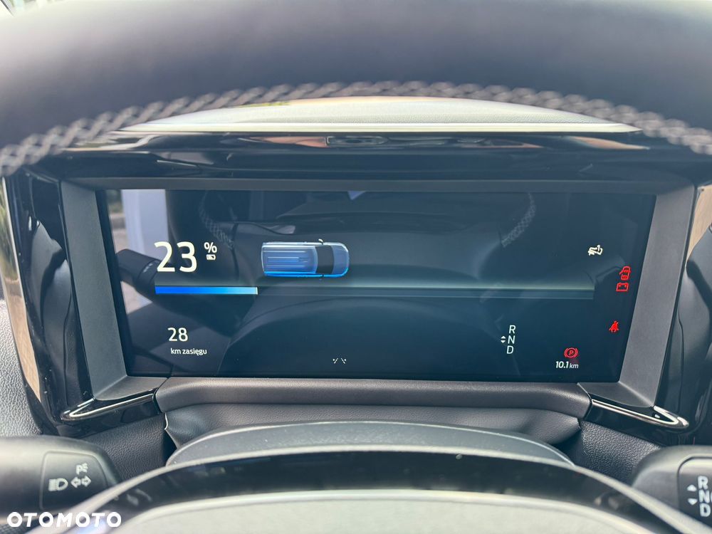 Ford Transit Courier - 13