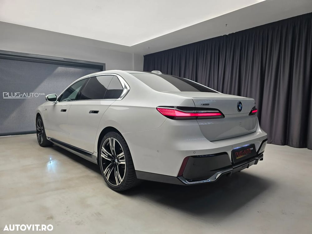 BMW Seria 7 - 12