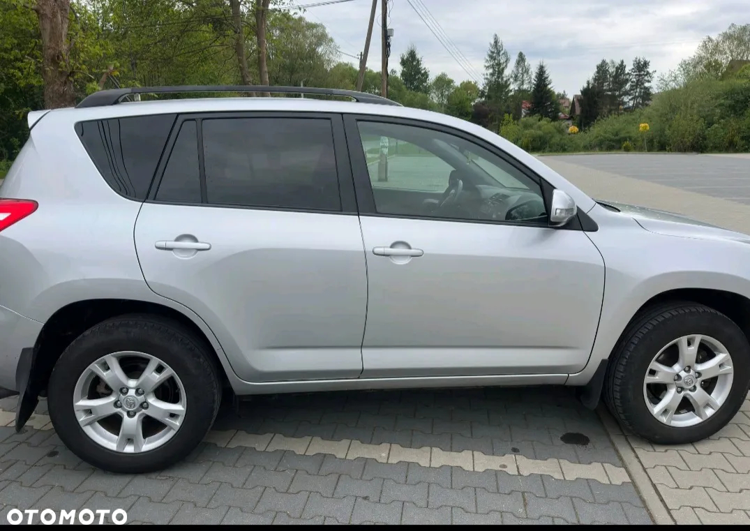 Toyota RAV4 - 5