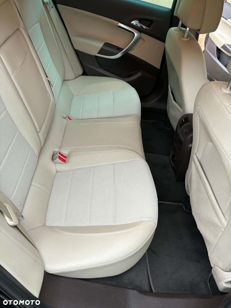 Opel Insignia - 8