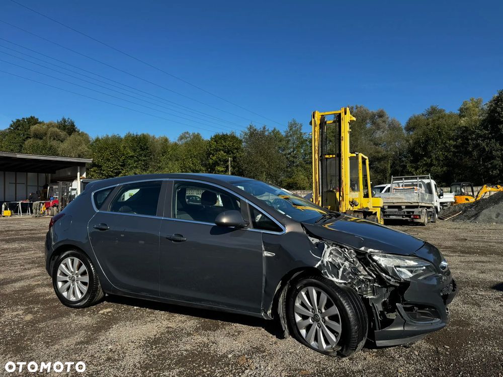 Opel Astra IV 1.6 CDTI Cosmo - 5