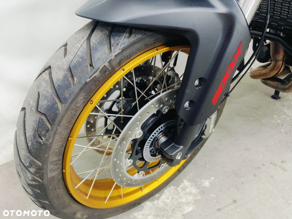 QJMOTOR 900 SX - 20