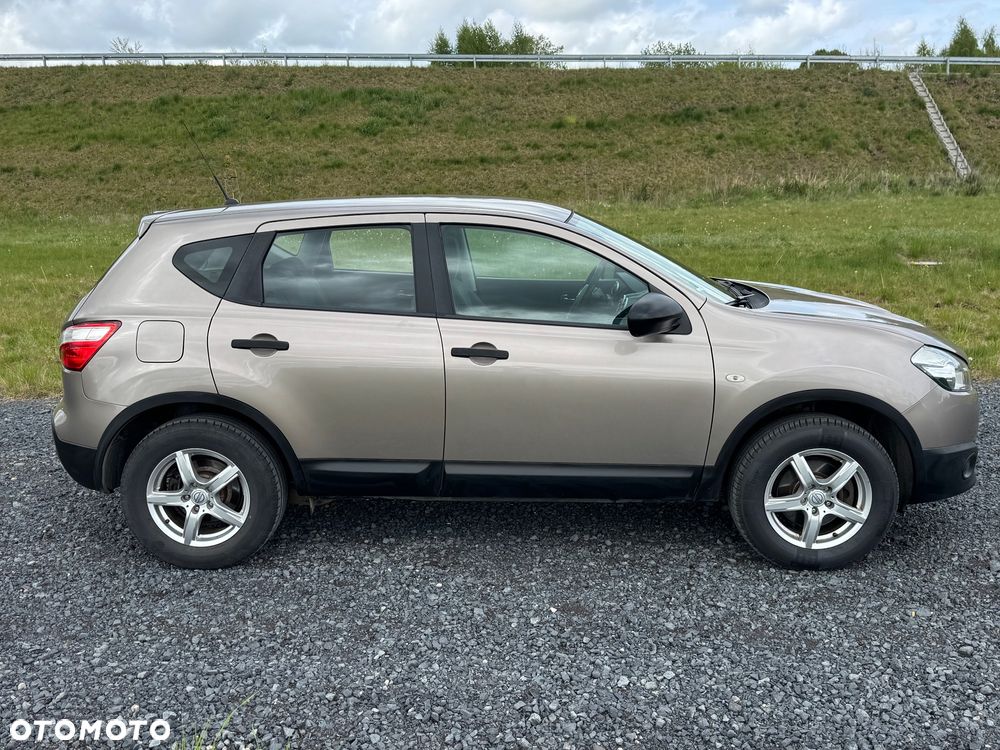 Nissan Qashqai 1.6 visia - 7