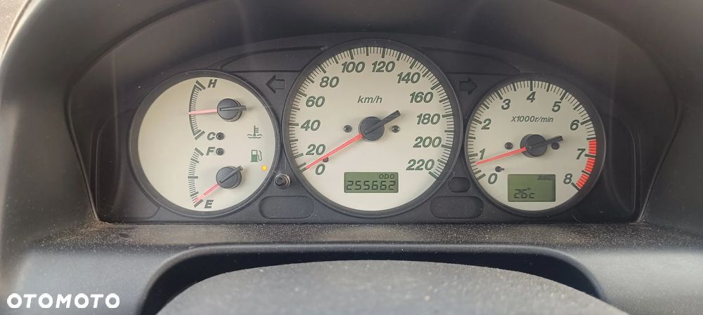 Mazda Premacy - 8
