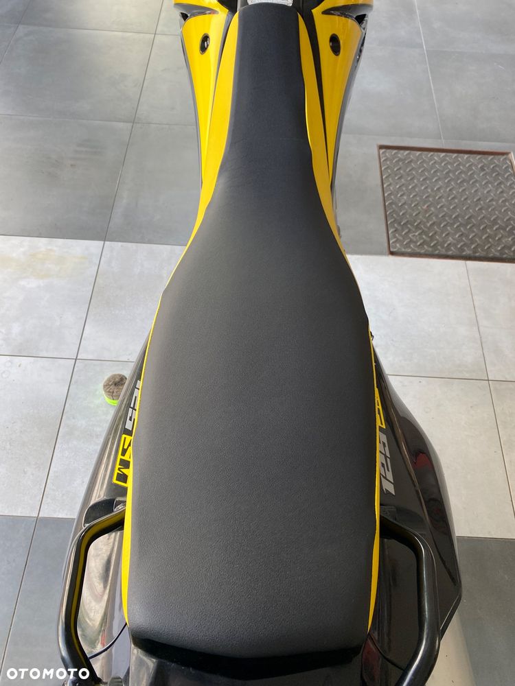 Suzuki DR - 33