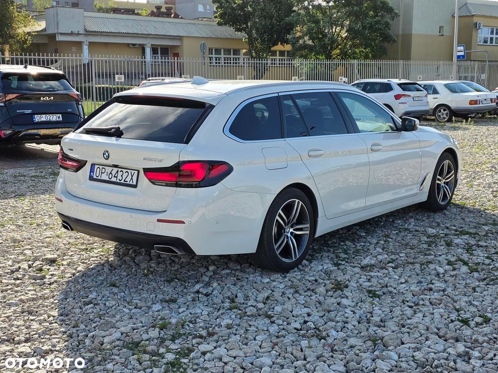 BMW Seria 5 520d xDrive mHEV - 12