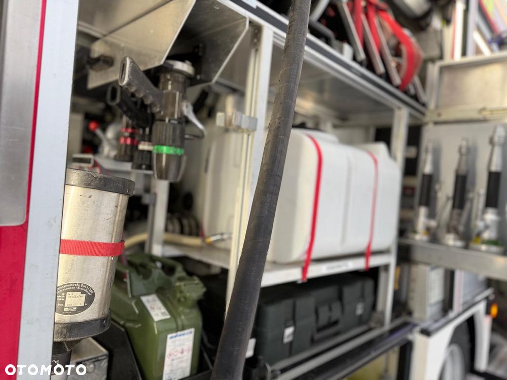 MAN Straż pożarna, Pojazd pożarniczy, Wóz strażacki, MAN L80 średni GBA 4x4 CNBOP, wyciągarka, 3000l wody, reduktor, blokady, mosty - 15