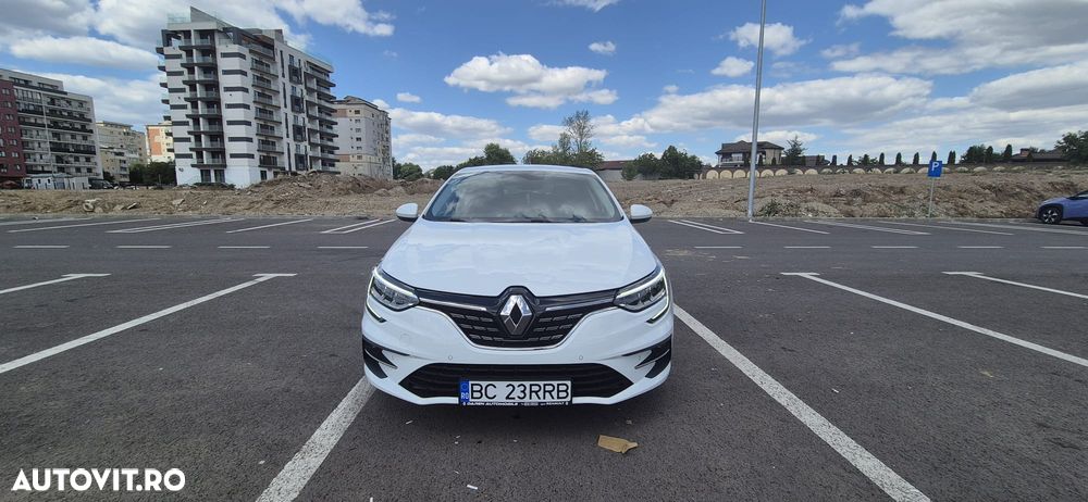 Renault Megane TCe 140 GPF Techno - 3
