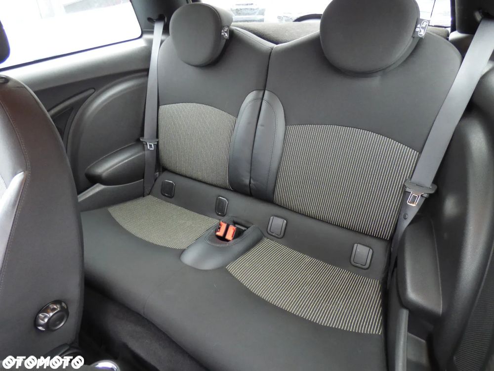 MINI John Cooper Works - 18