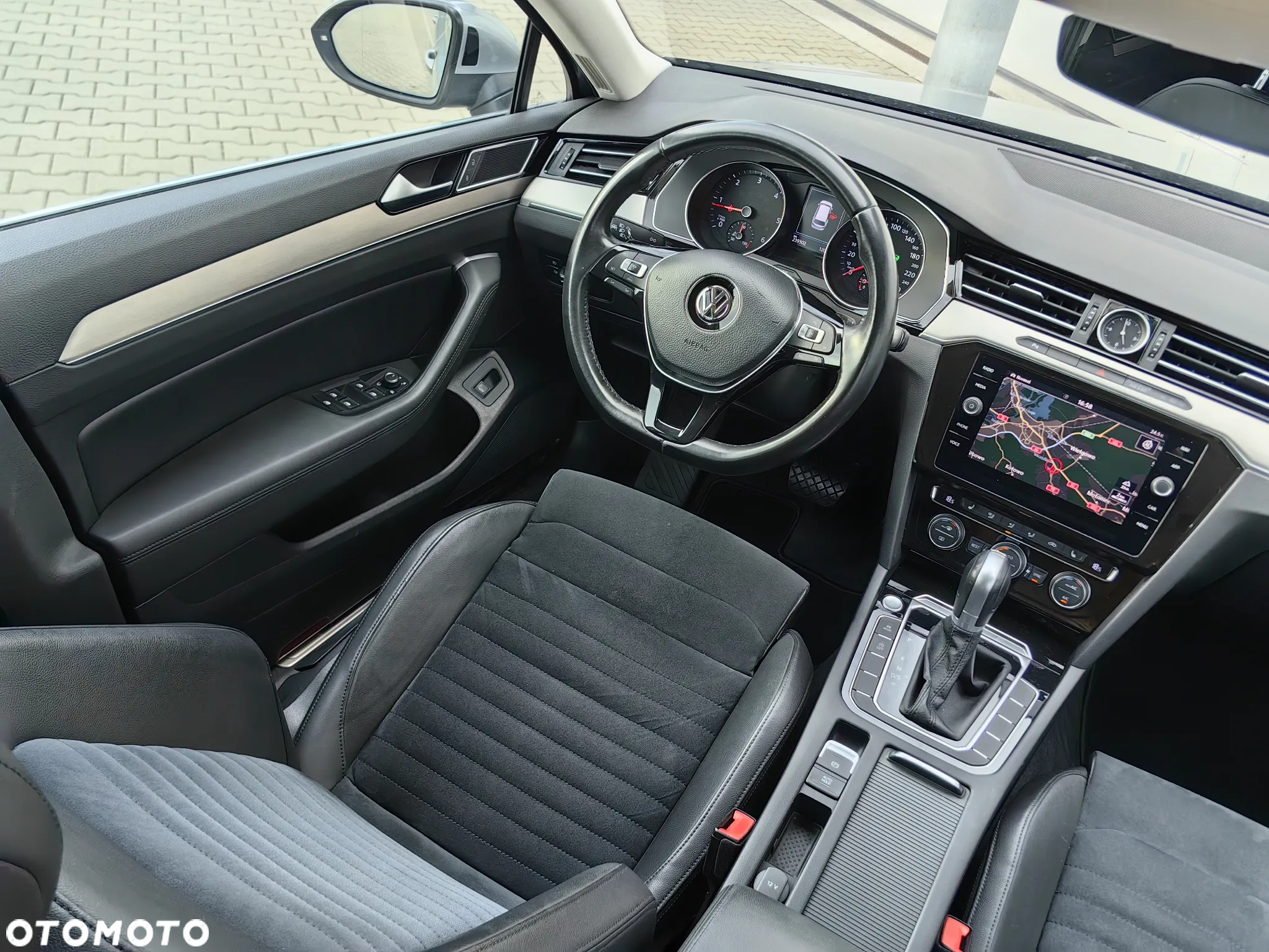 Volkswagen Passat 2.0 TDI BMT Highline DSG - 9