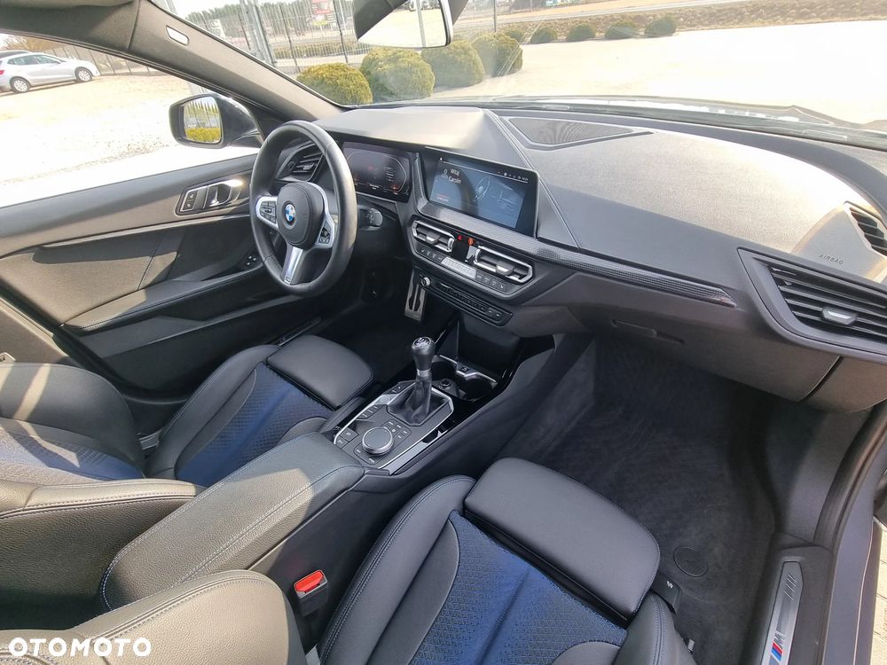 BMW Seria 1 118d M Sport Shadow - 12