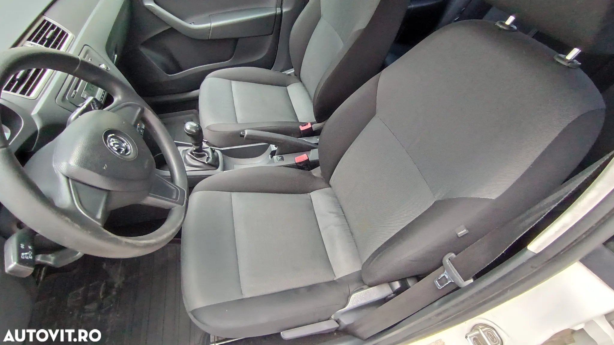 Skoda RAPID 1.6 TDI Ambition - 10