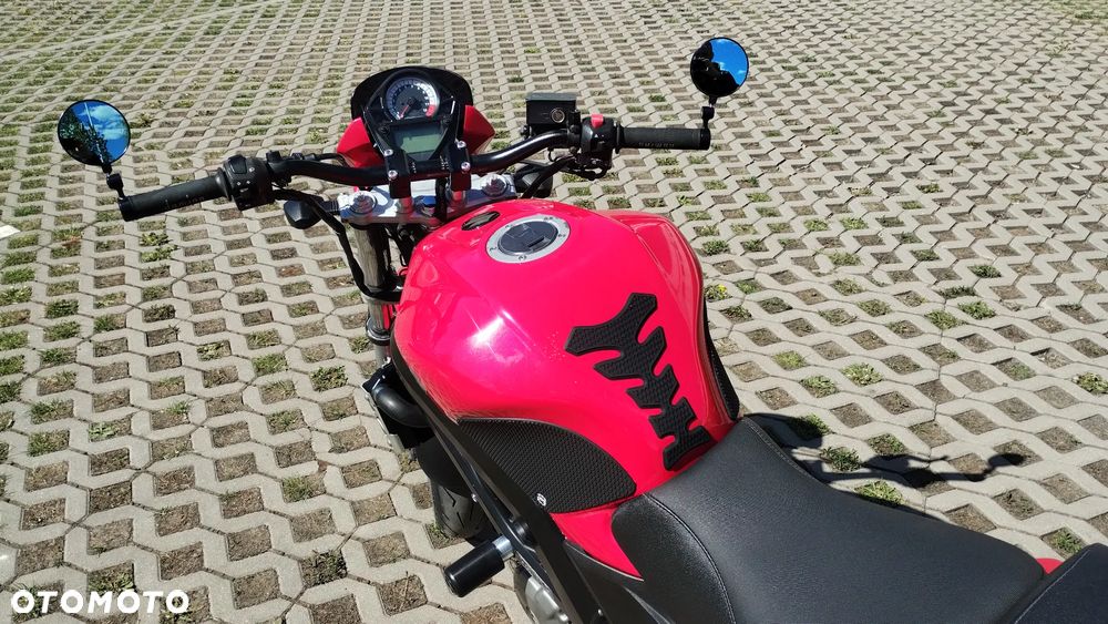 Suzuki SV - 6