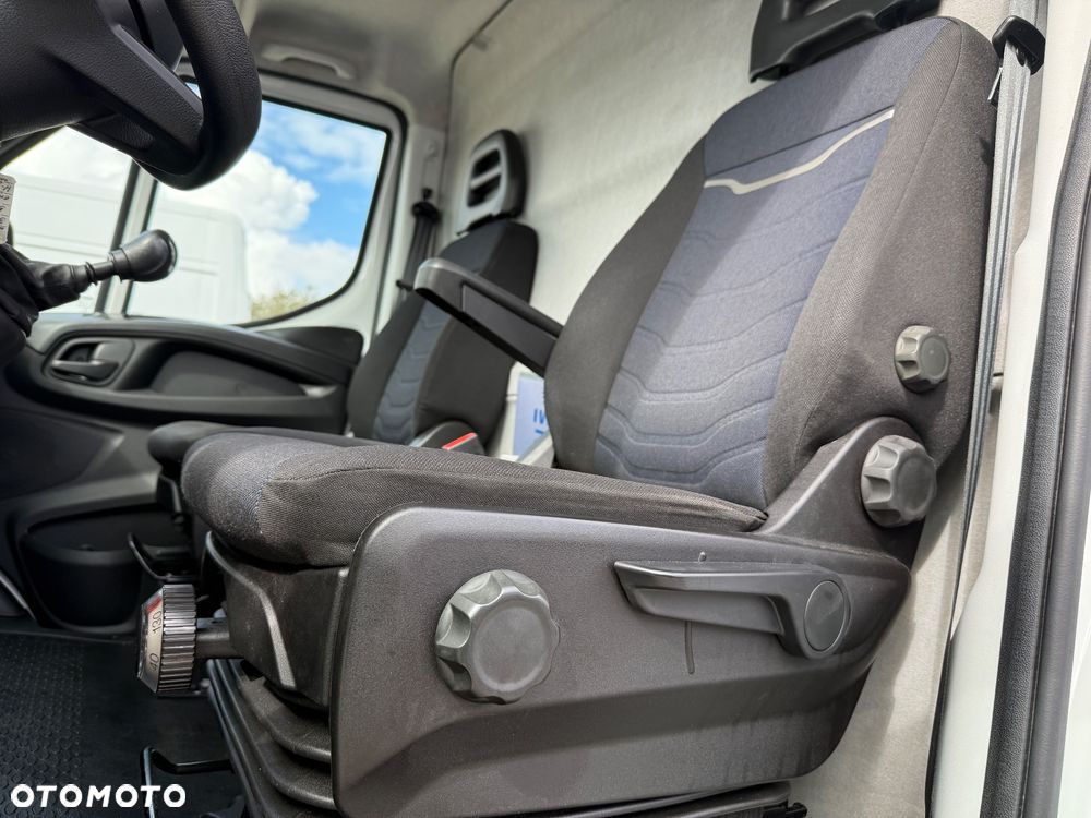 Iveco 2021/Daily 35-180VP/ 3.0 180KM/Poduszki/furgon Maxi/PDC/Radio DAB/Tempomat/ - 15