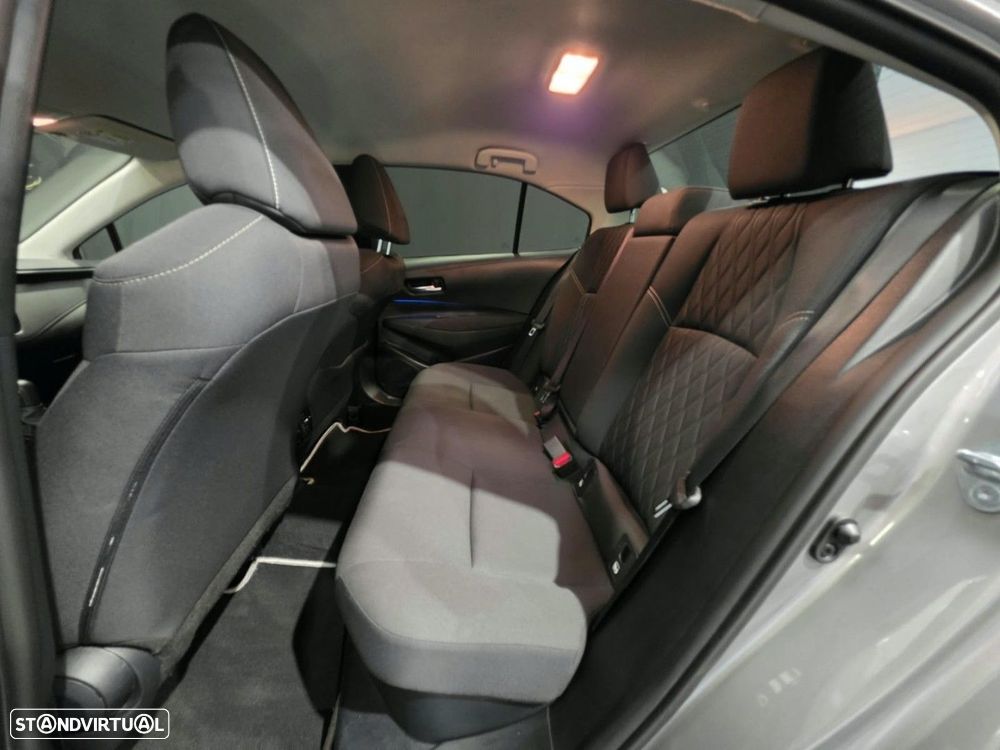 Toyota Corolla SD 1.8 Hybrid Exclusive - 16