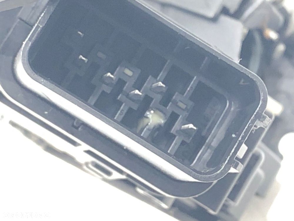 ZAMEK DRZWI LEWY PRZÓD  VOLVO C30 (533) 2006 - 2013 1.6 D2 84 kW [115 KM] olej napędowy 2010 - - 3